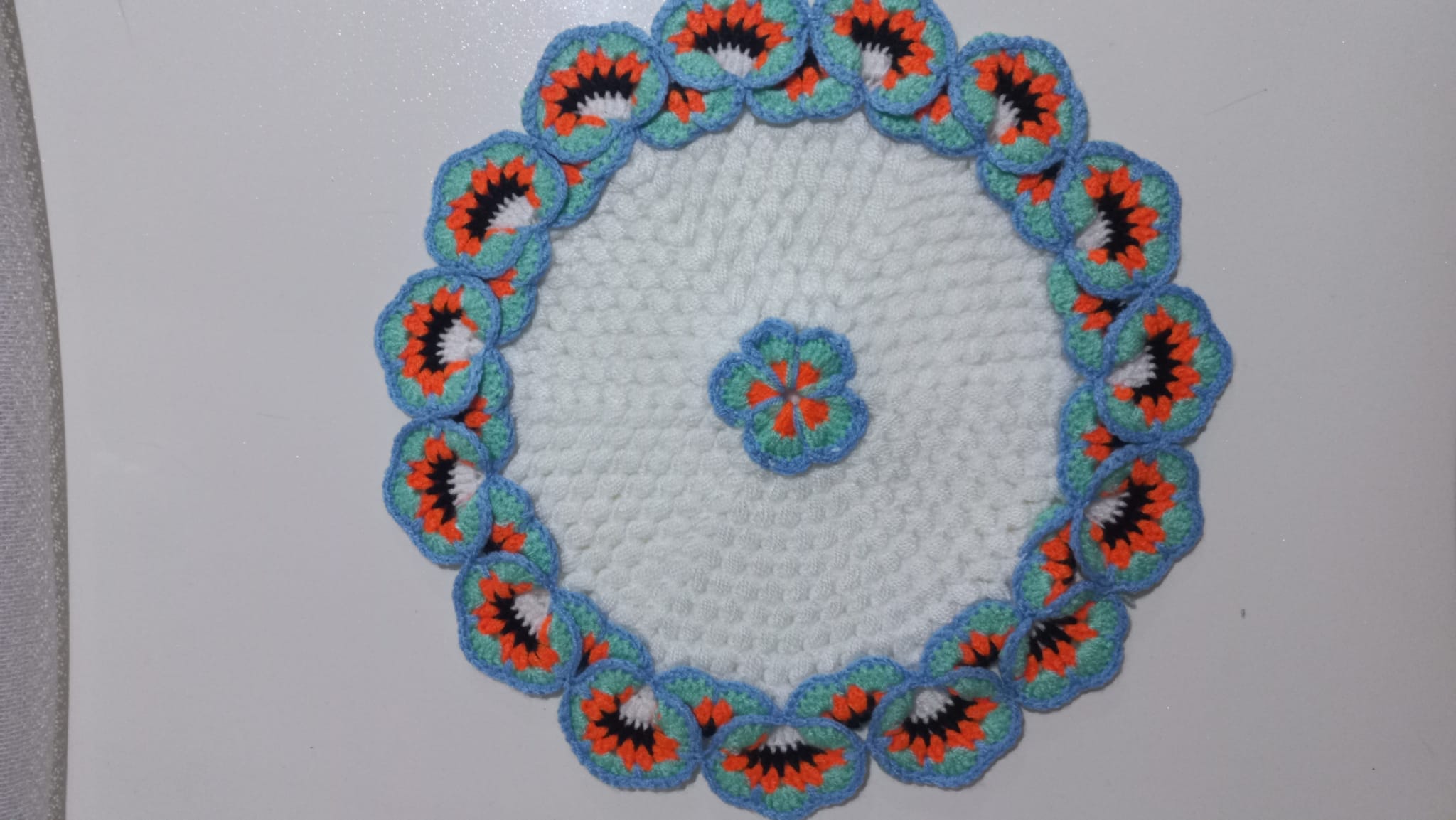 El örgüsü dekorasyon-handgestrickte Dekoration