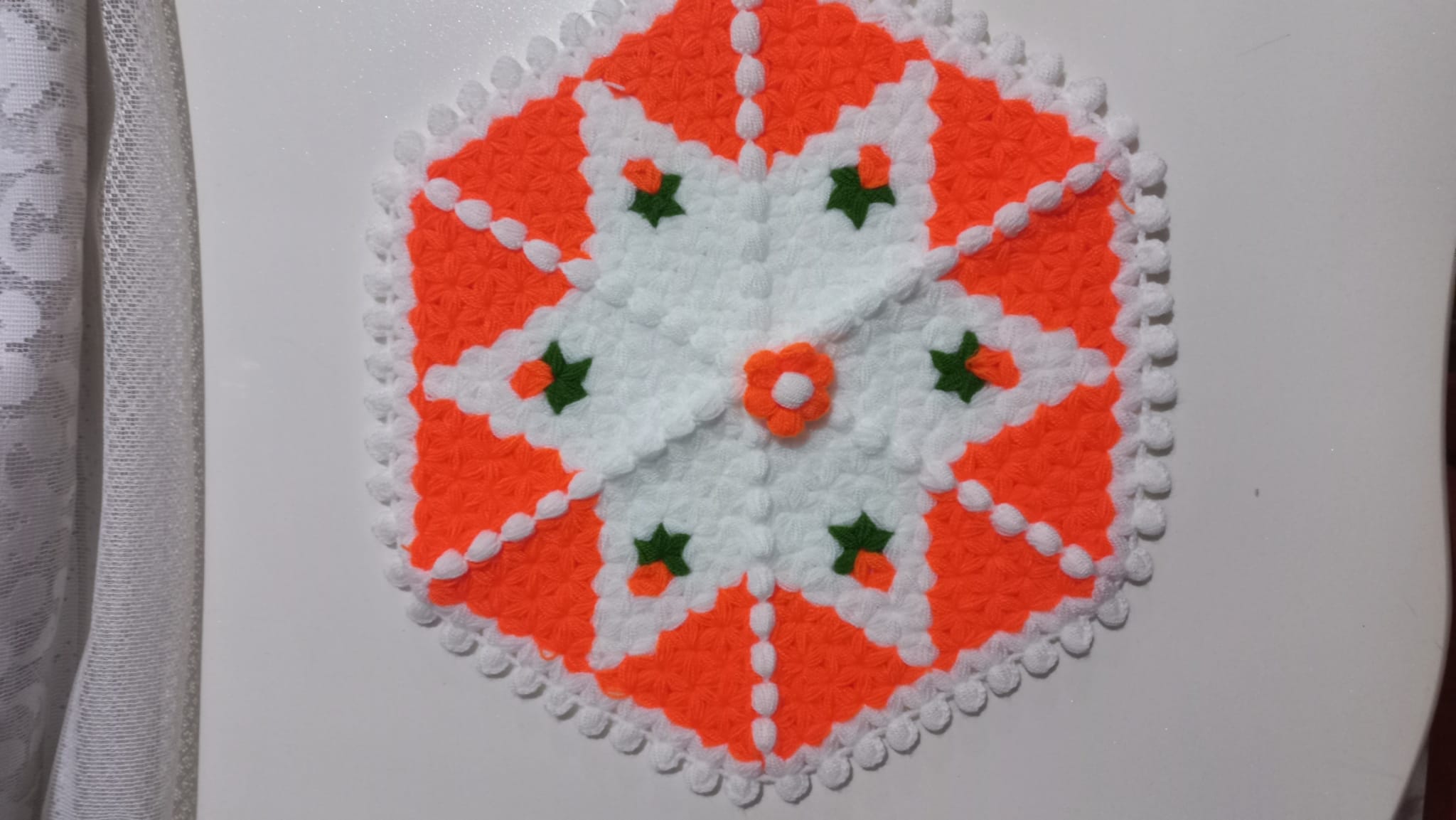 El örgüsü dekorasyon-handgestrickte Dekoration